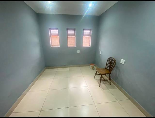 5 BEDROOM HOUSE FOR SALE IN EASTDENE